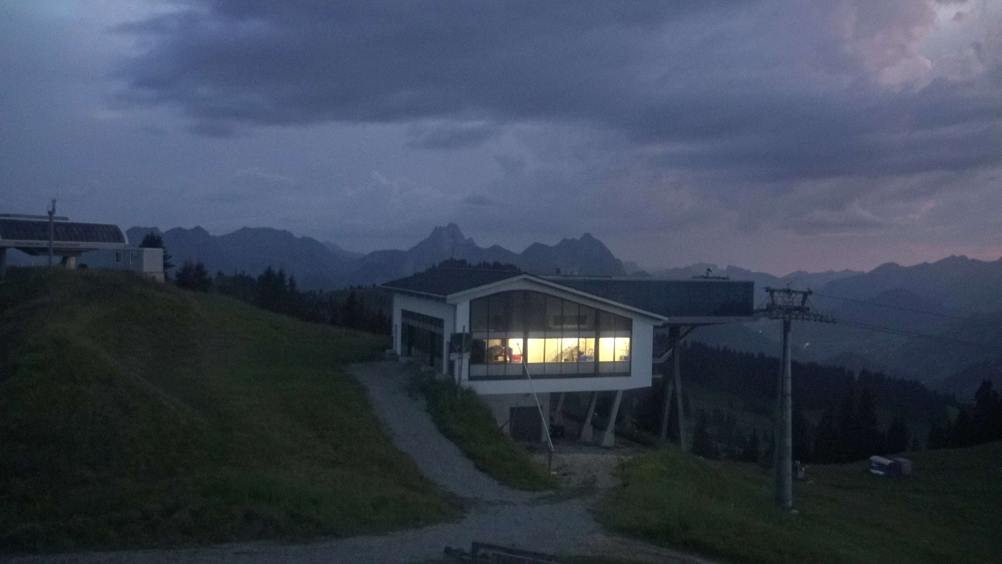 Saanenmöser: Gstaad - Saanerslochgrat, Bergstation