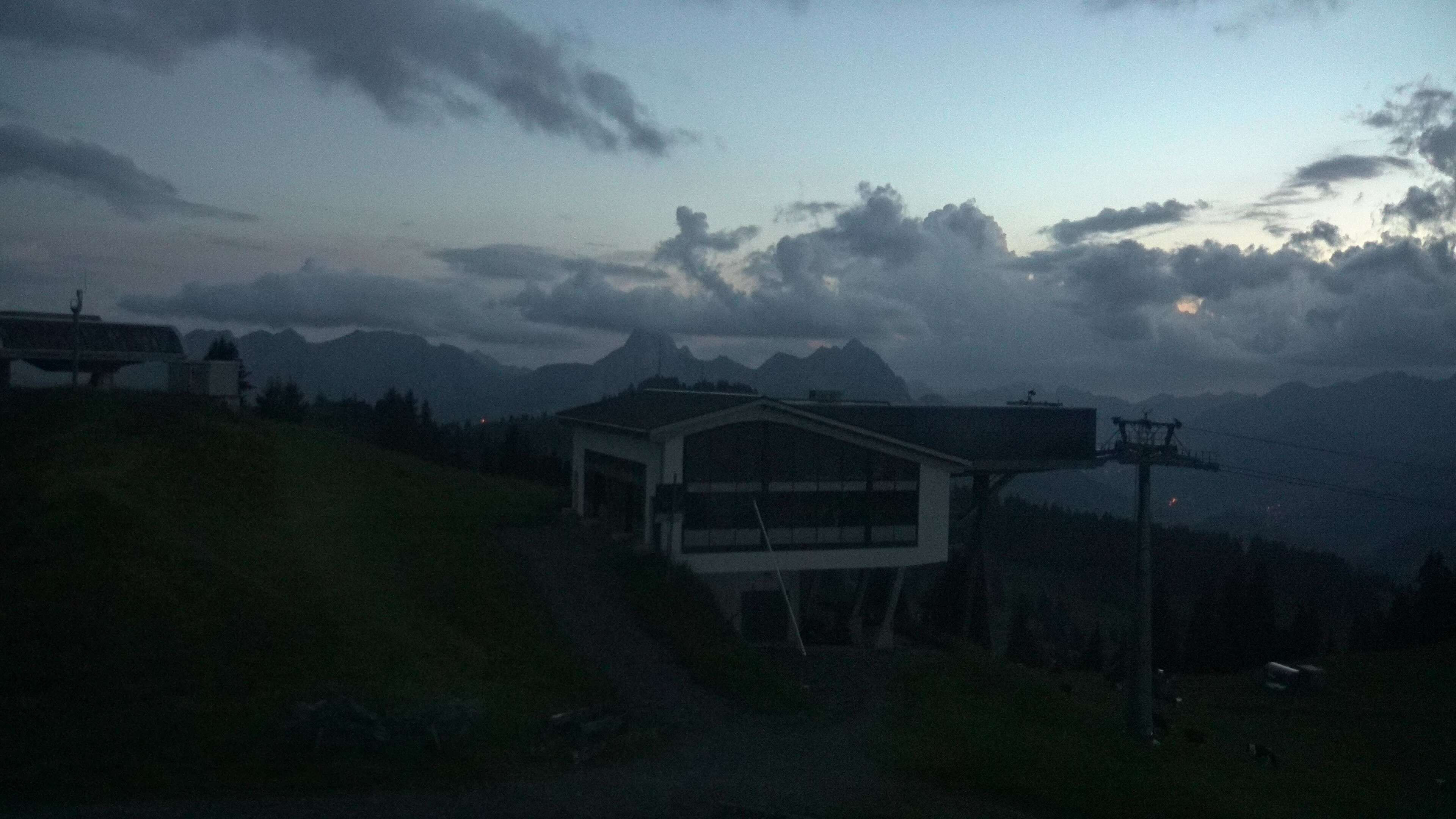 Saanenmöser: Gstaad - Saanerslochgrat, Bergstation