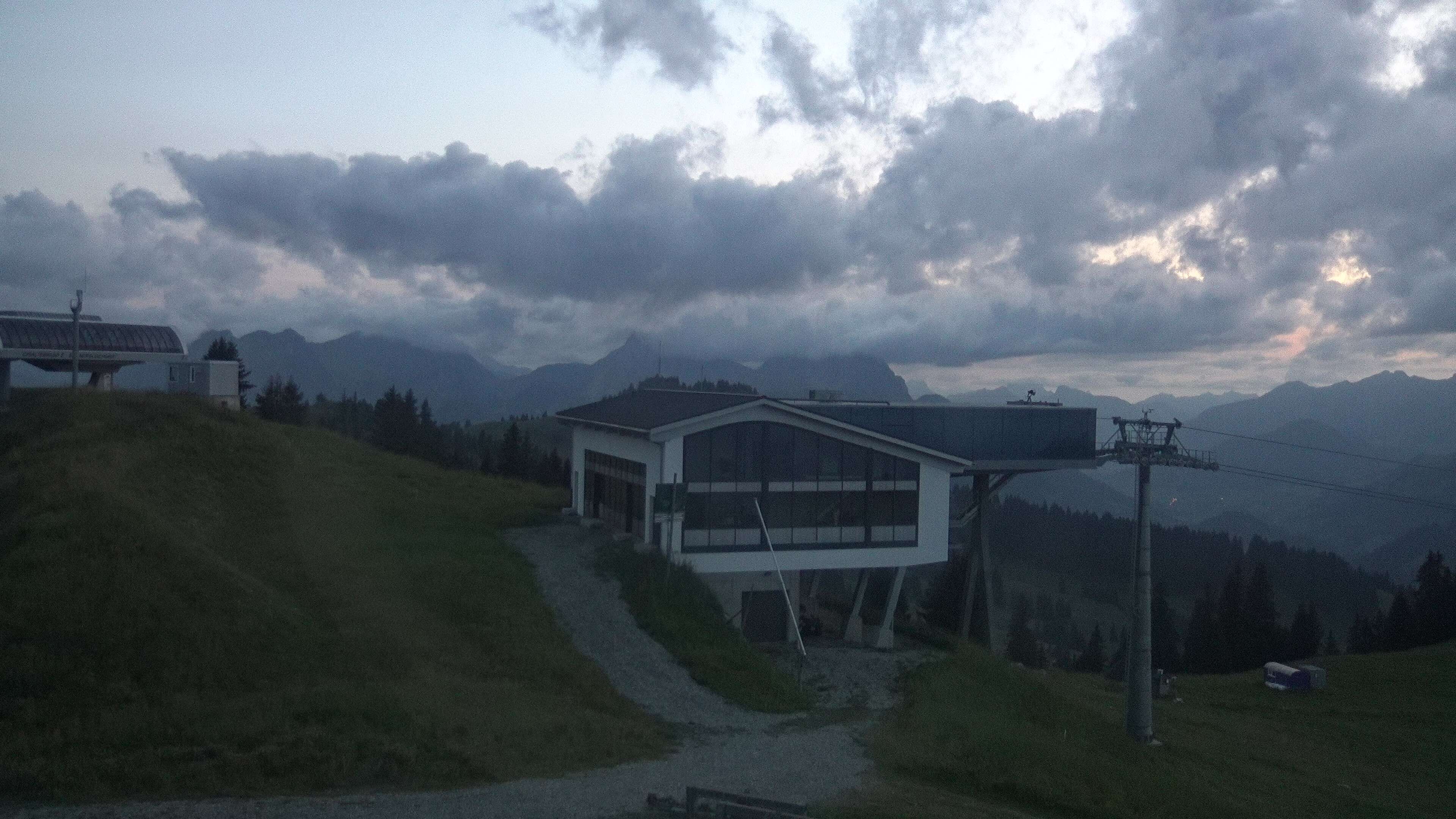 Saanenmöser: Gstaad - Saanerslochgrat, Bergstation