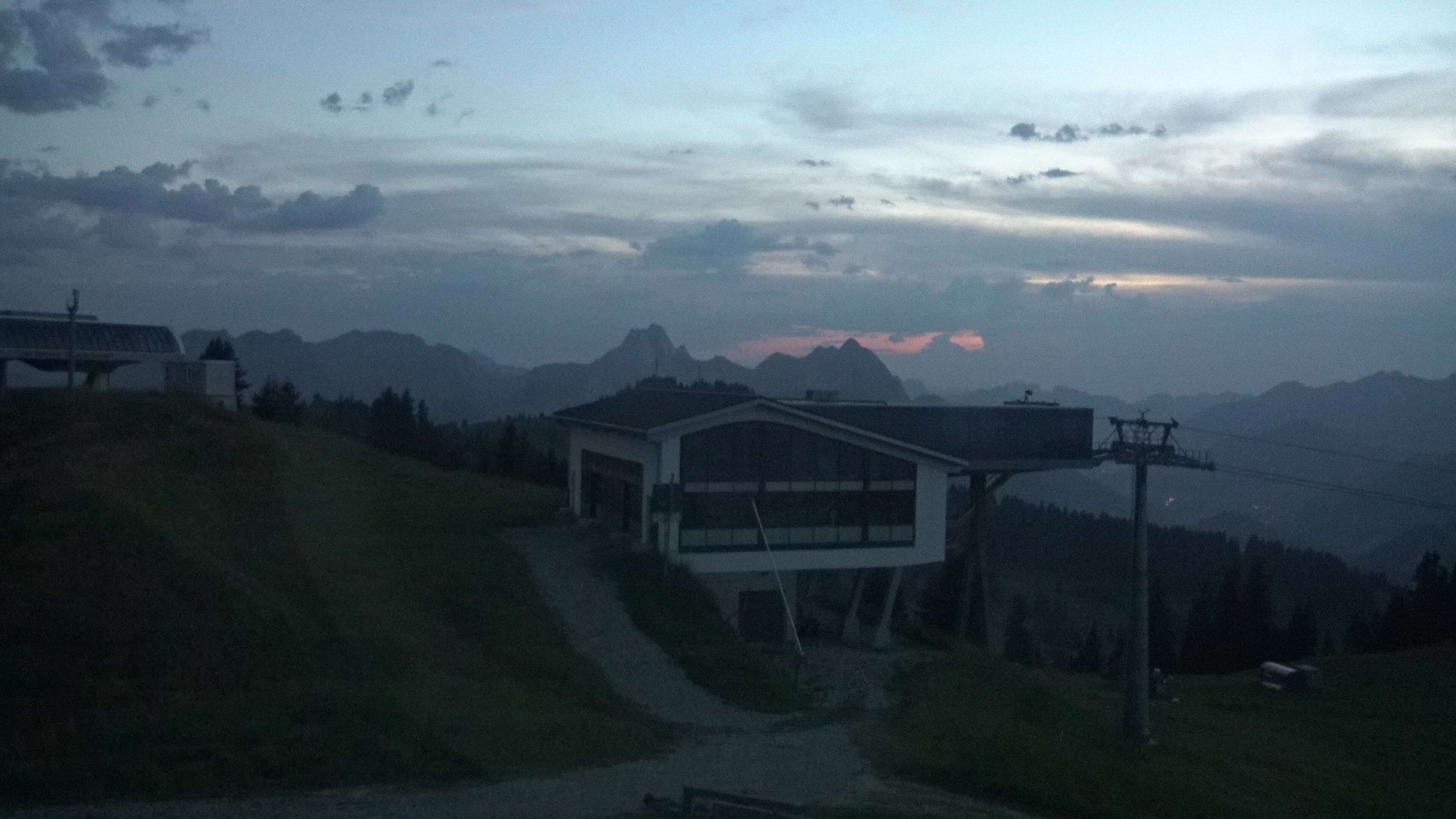 Saanenmöser: Gstaad - Saanerslochgrat, Bergstation