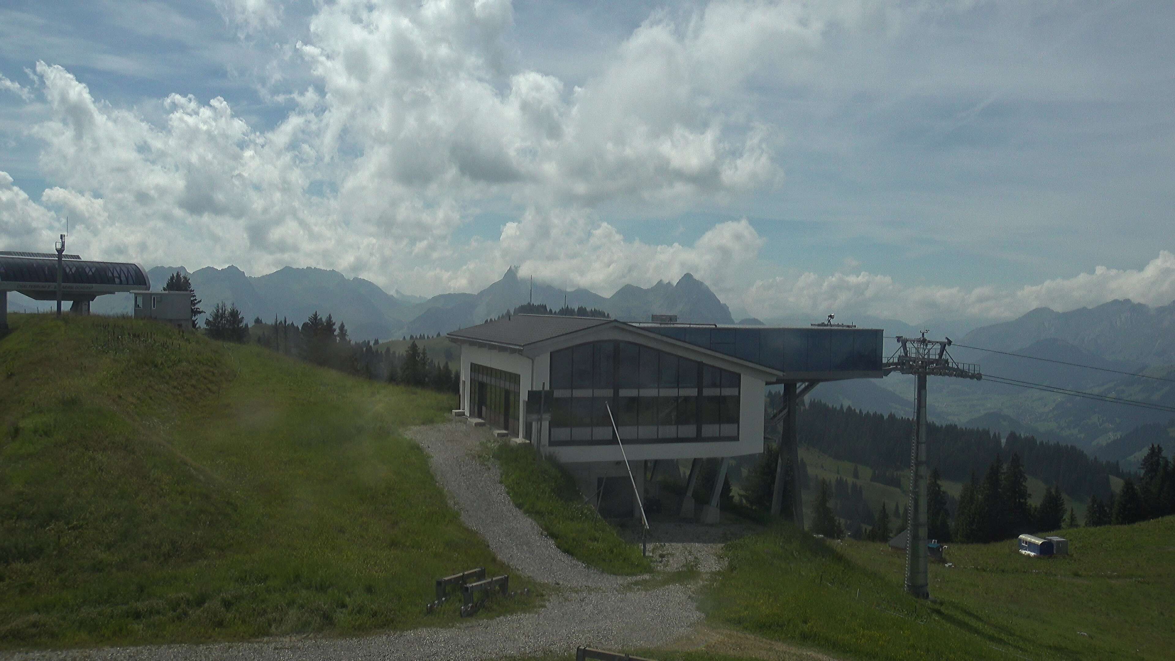 Saanenmöser: Gstaad - Saanerslochgrat, Bergstation