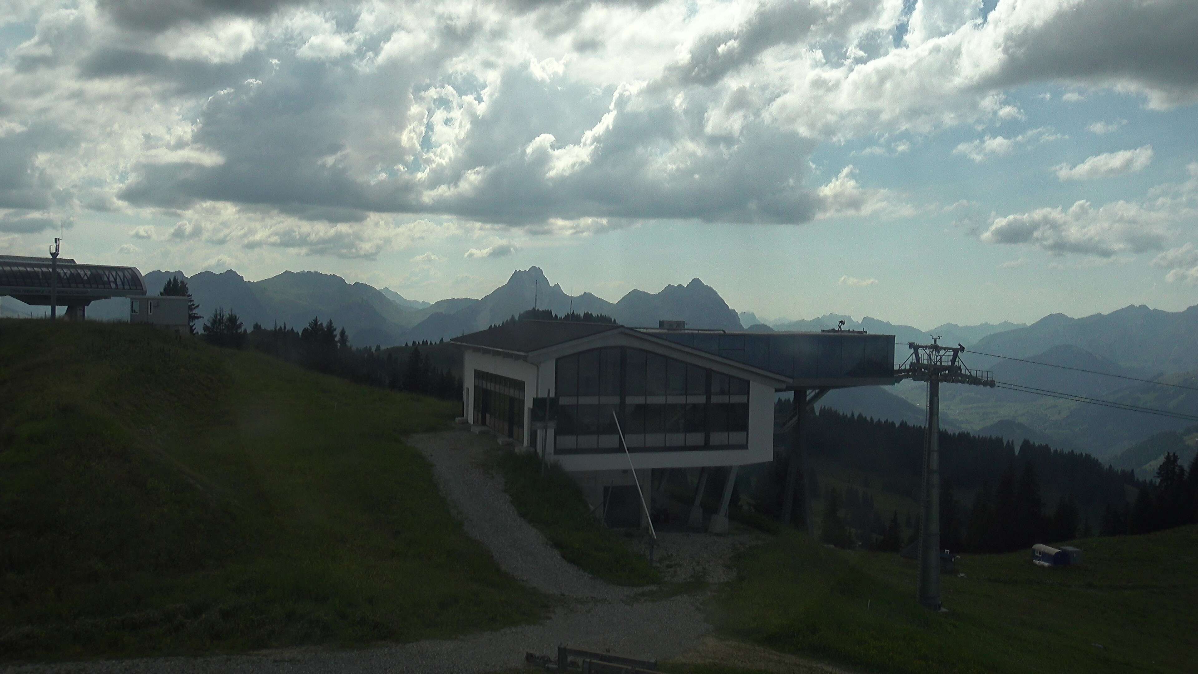 Saanenmöser: Gstaad - Saanerslochgrat, Bergstation