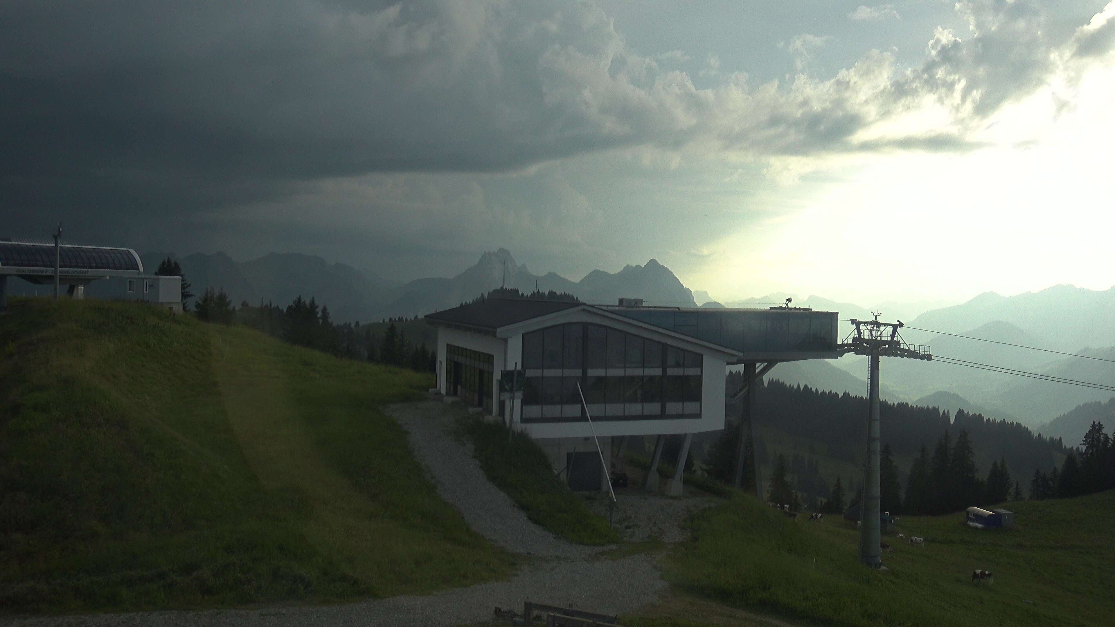 Saanenmöser: Gstaad - Saanerslochgrat, Bergstation