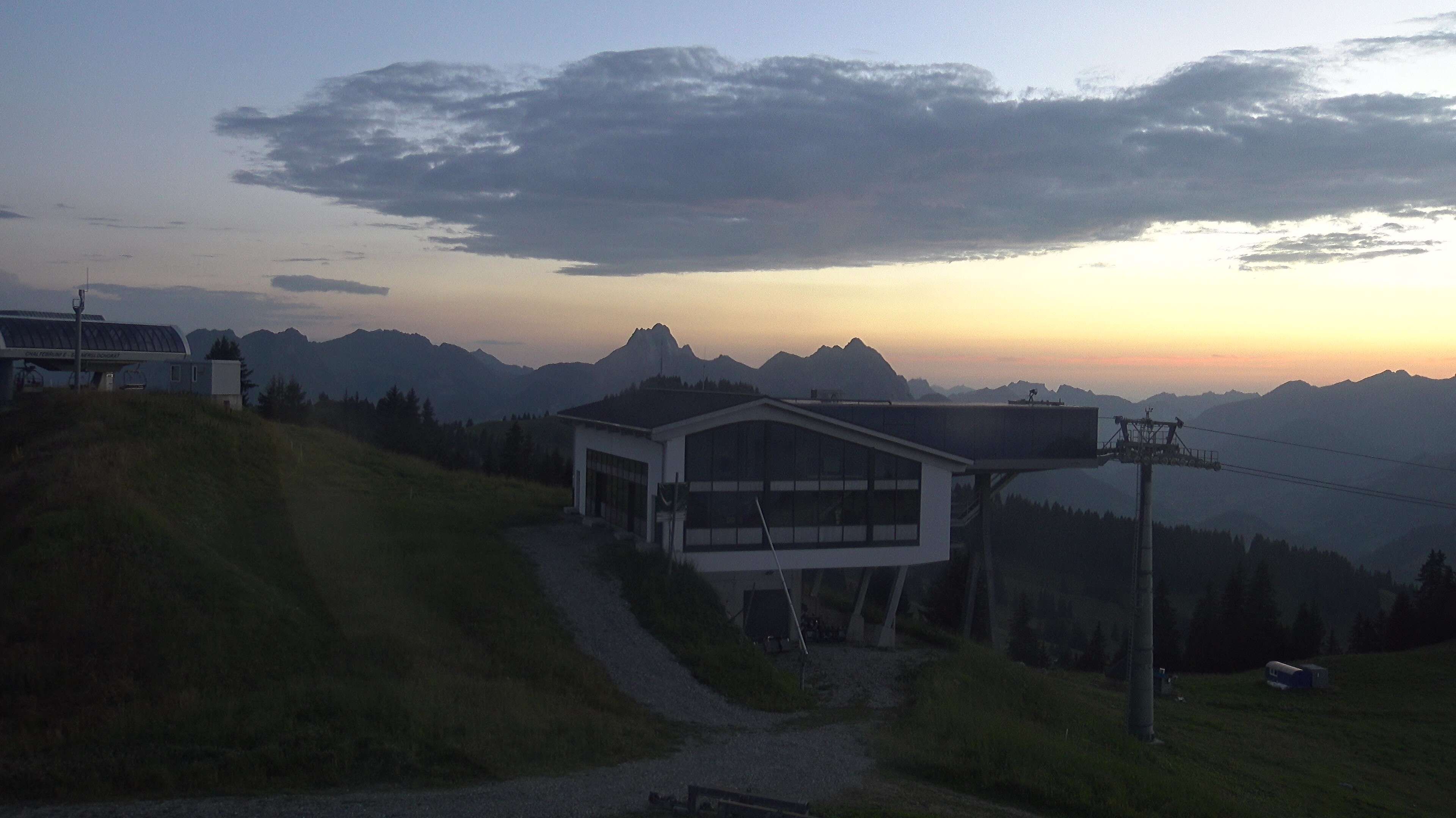 Saanenmöser: Gstaad - Saanerslochgrat, Bergstation