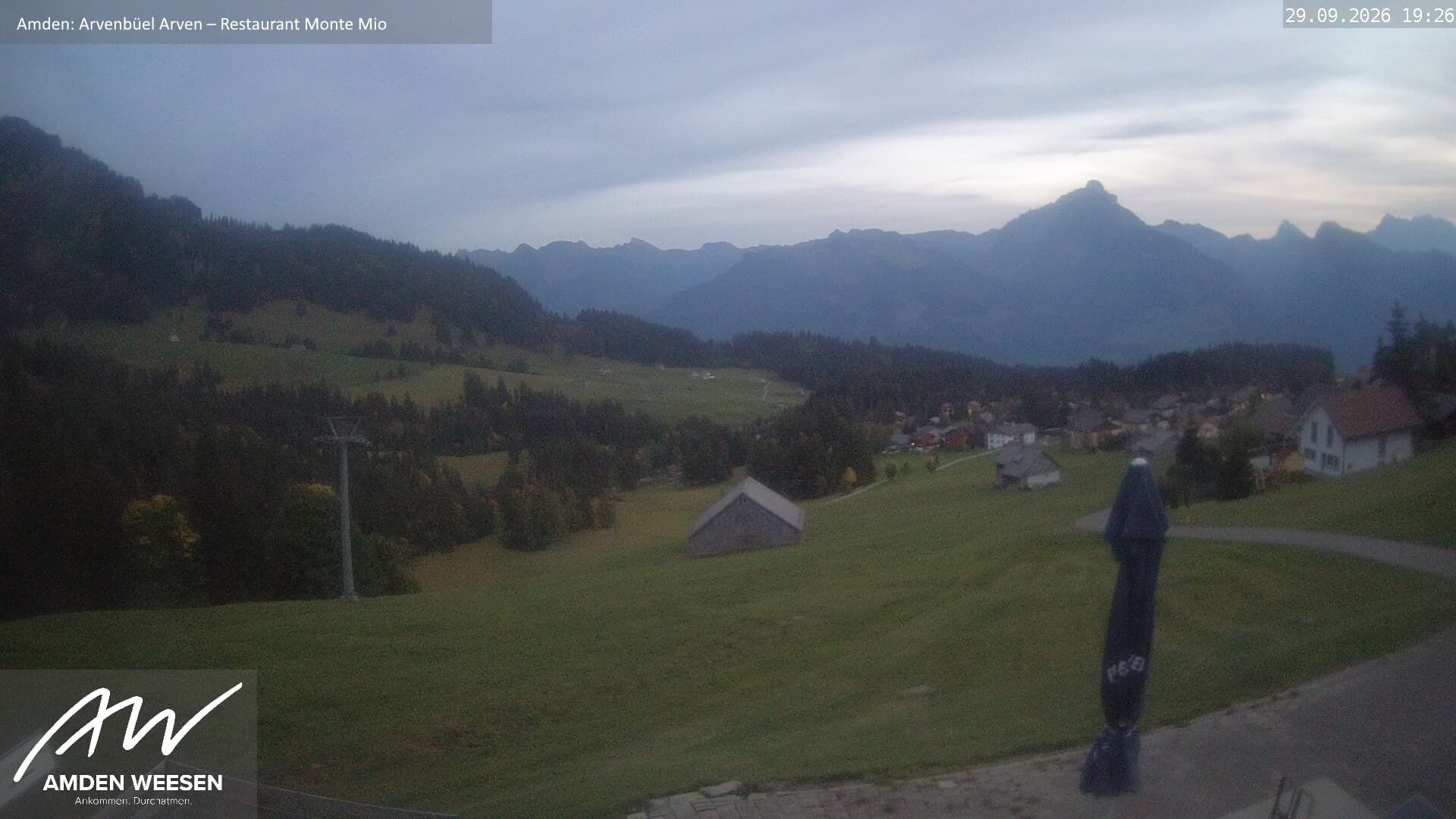 Amden › Süden: Restaurant Monte Mio - Arvenbüel - Skigebiet Arvenbüel Amden - Leistchamm - Mürtschenstock