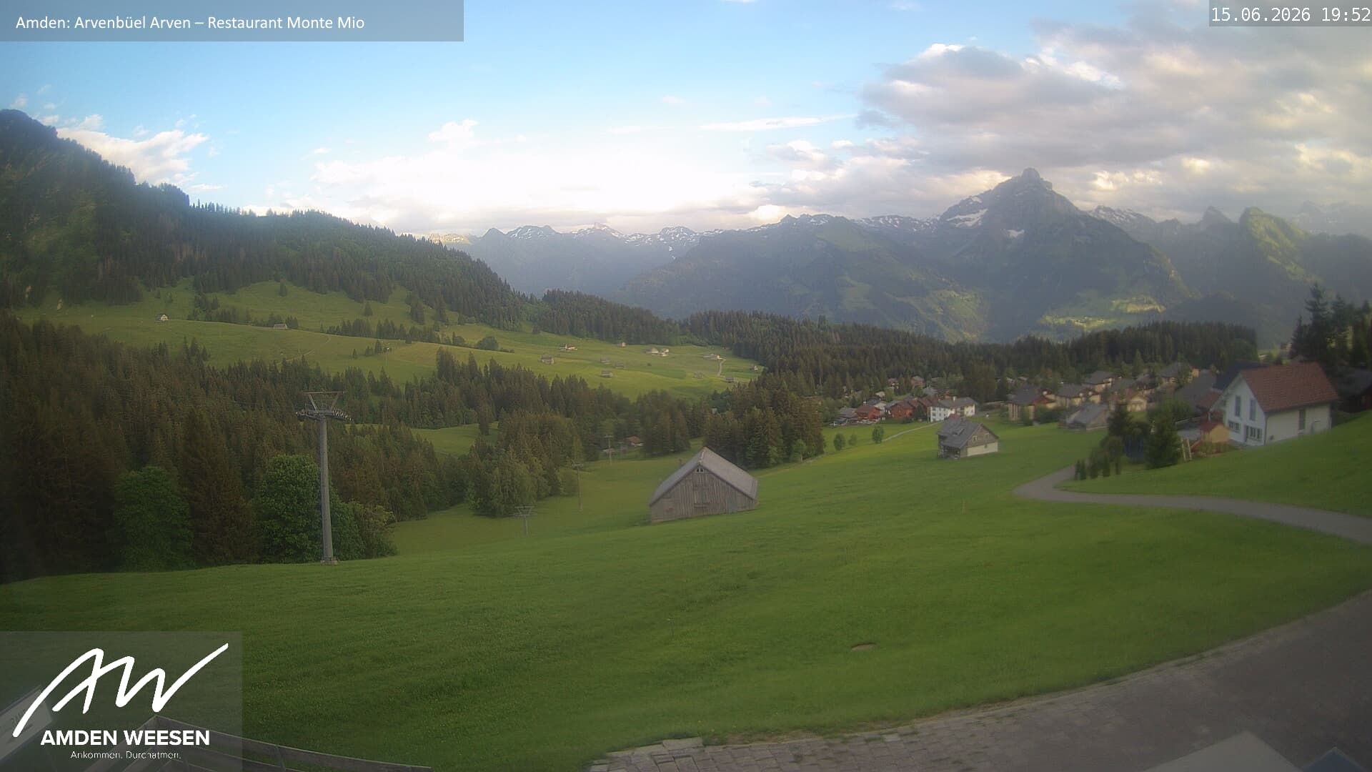 Amden › Süden: Restaurant Monte Mio - Arvenbüel - Skigebiet Arvenbüel Amden - Leistchamm - Mürtschenstock