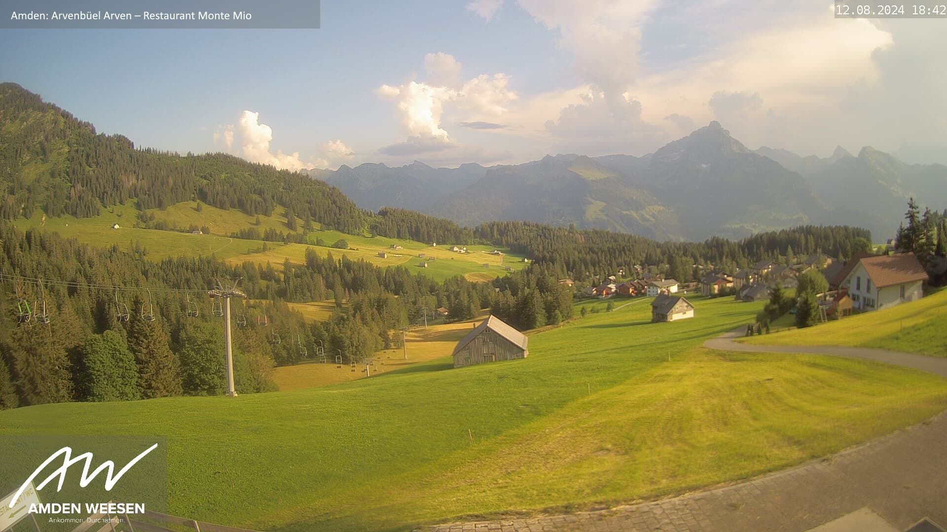 Amden › Süd: Restaurant Monte Mio - Arvenbüel - Skigebiet Arvenbüel Amden - Leistchamm - Mürtschenstock