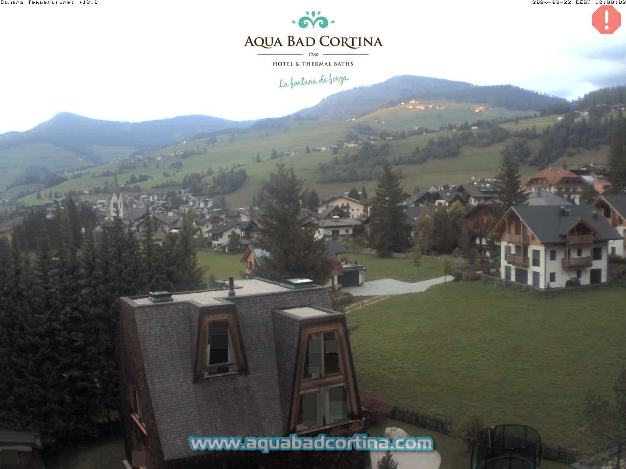 Traffic Cam Al Plan de Mareo - St. Vigil in Enneberg - San Vigilio di Marebbe › North: Enneberg Pfarre - Kronplatz - MMM Corones