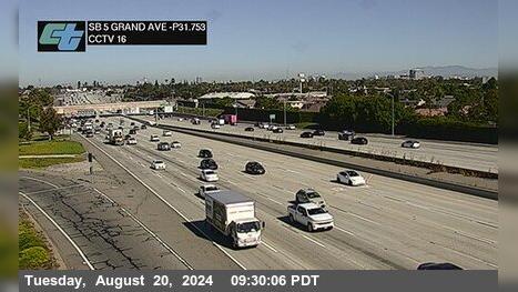 Traffic Cam French Park › North: I-5 : Grand Avenue