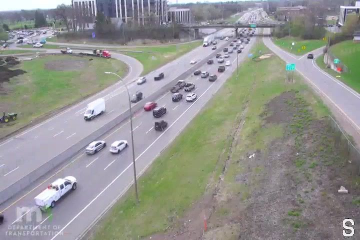 Traffic Cam Edina: T.H.100 SB @ 50th St