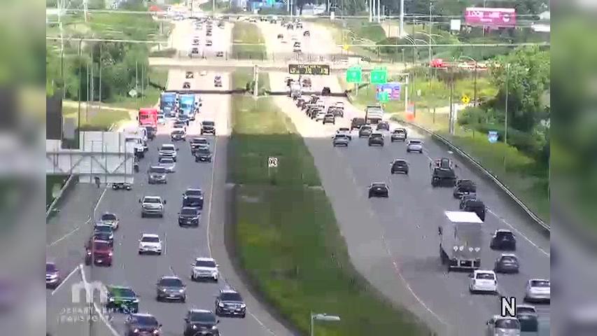 Traffic Cam Plymouth: I-494 SB @ Carlson Pkwy