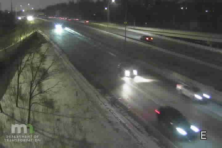 Traffic Cam Bryn Mawr: I-394 WB @ Penn Ave