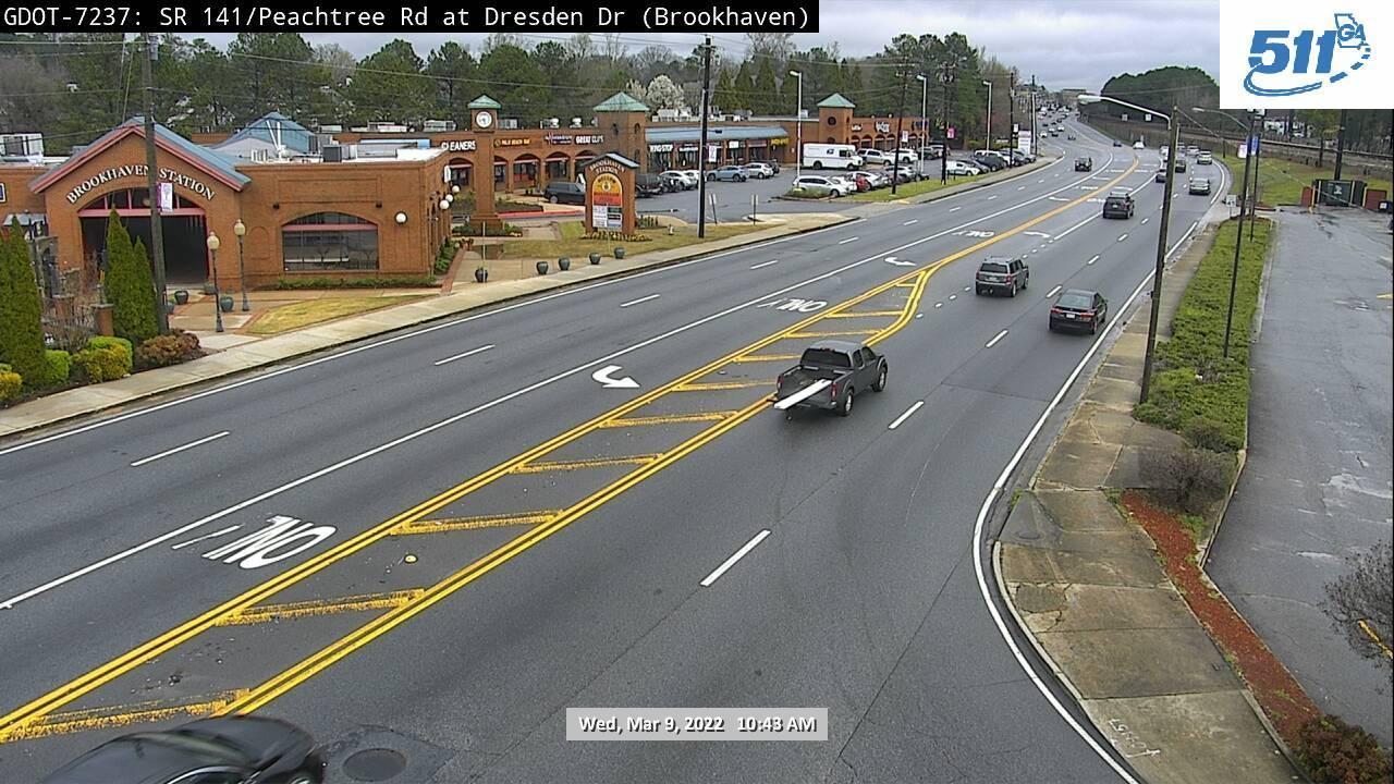 Traffic Cam Brookhaven: SR 141 / Peachtree Rd @ Dresden Dr
