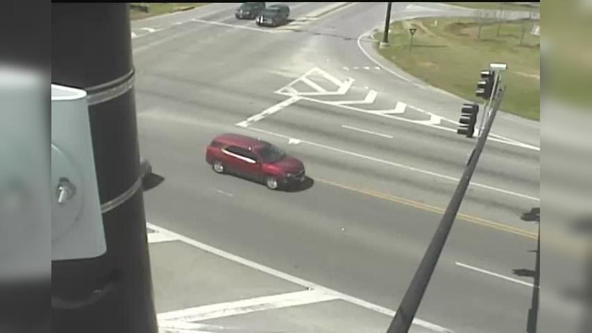 Traffic Cam Prattville › East: MGM-CAM-C