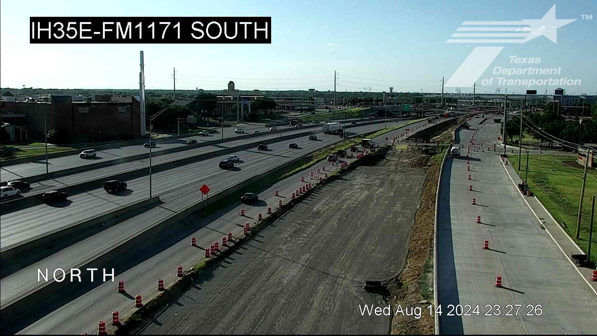 Traffic Cam Lewisville › North: IH35E @ FM1171 South