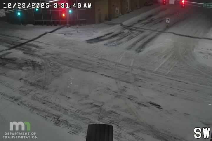 Traffic Cam West St. Paul: Robert St NB @ Wentworth Ave