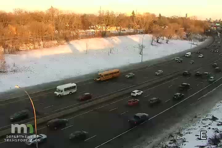 Traffic Cam St. Paul: I-94 EB @ Prior Ave