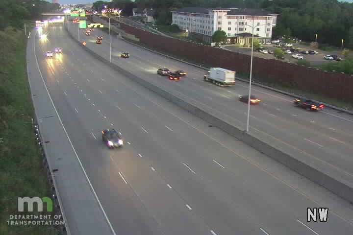 Traffic Cam St. Paul: I-94: I-94 EB @ Johnson Pkwy
