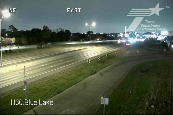 Traffic Cam Fort Worth › East: I-30 @ Blue Lake