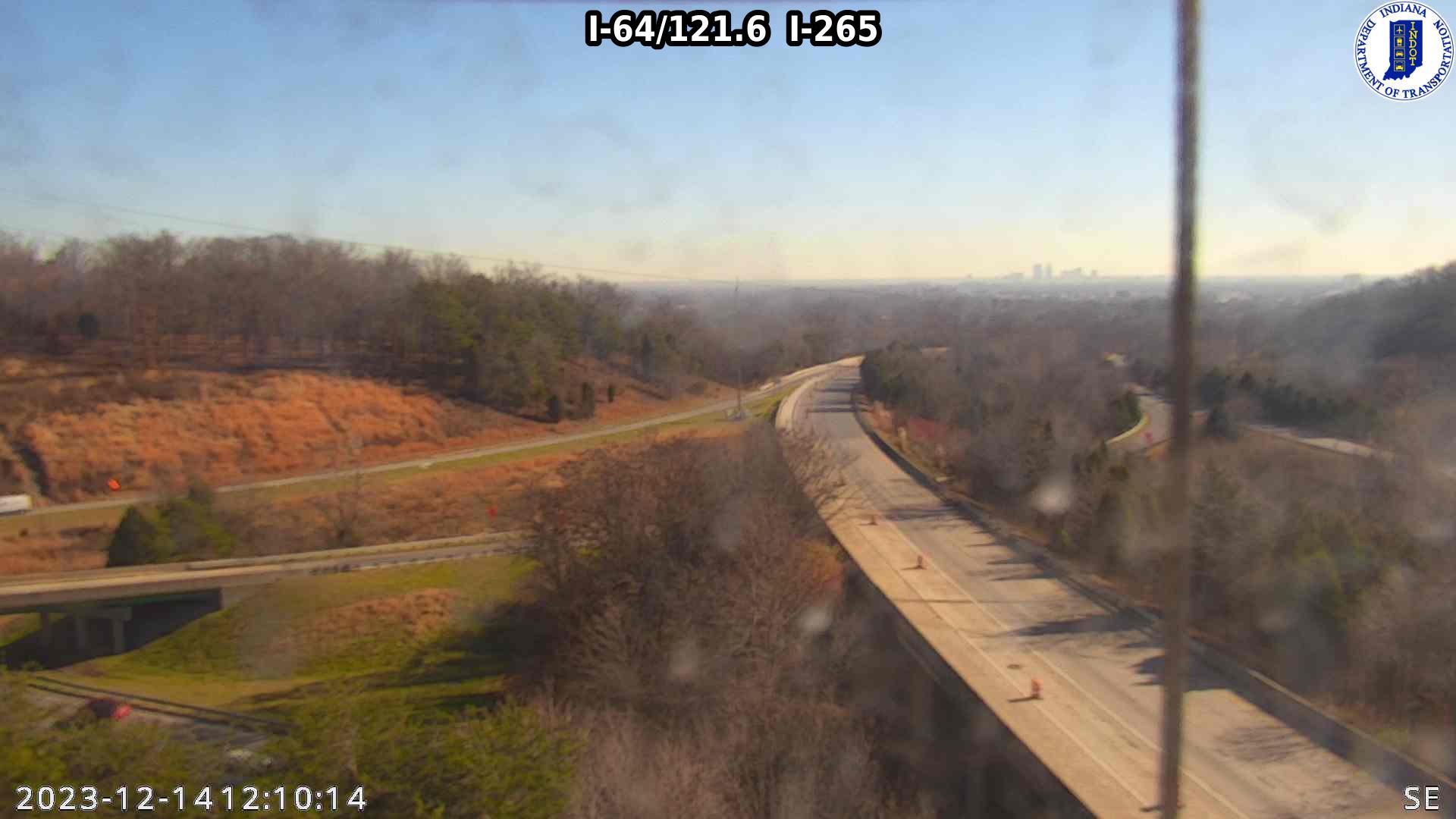 Traffic Cam Silver Hills: I-64: I-64/121.6 I-265: I-64/121.6 I-265