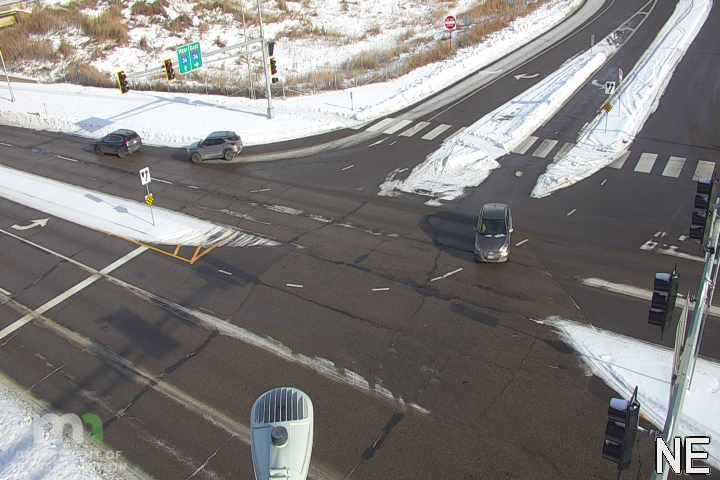 Traffic Cam Roseville: MN 36: T.H.36 EB @ Fairview Ave