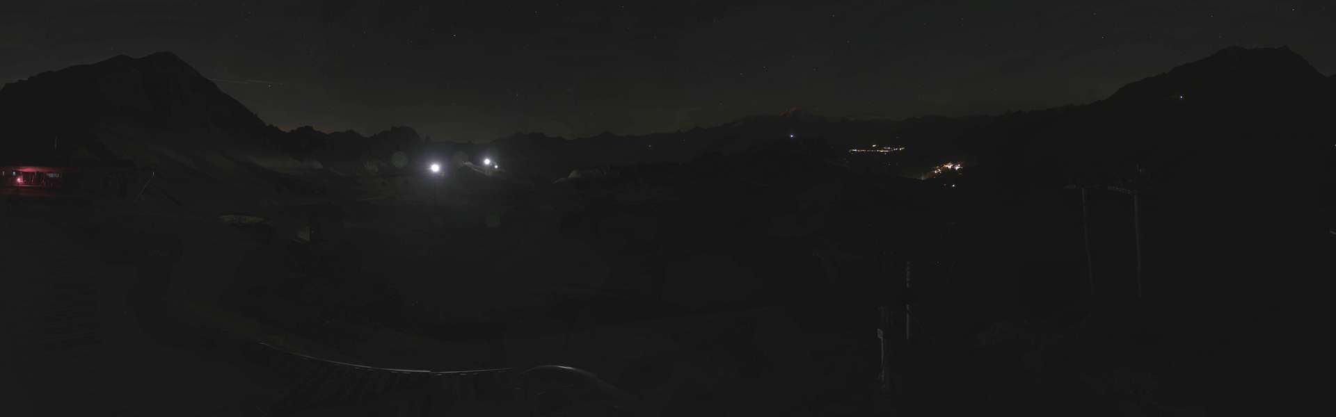 Traffic Cam Peisey-Nancroix › South-West: Arc 2000 - Région Rhône-Alpes