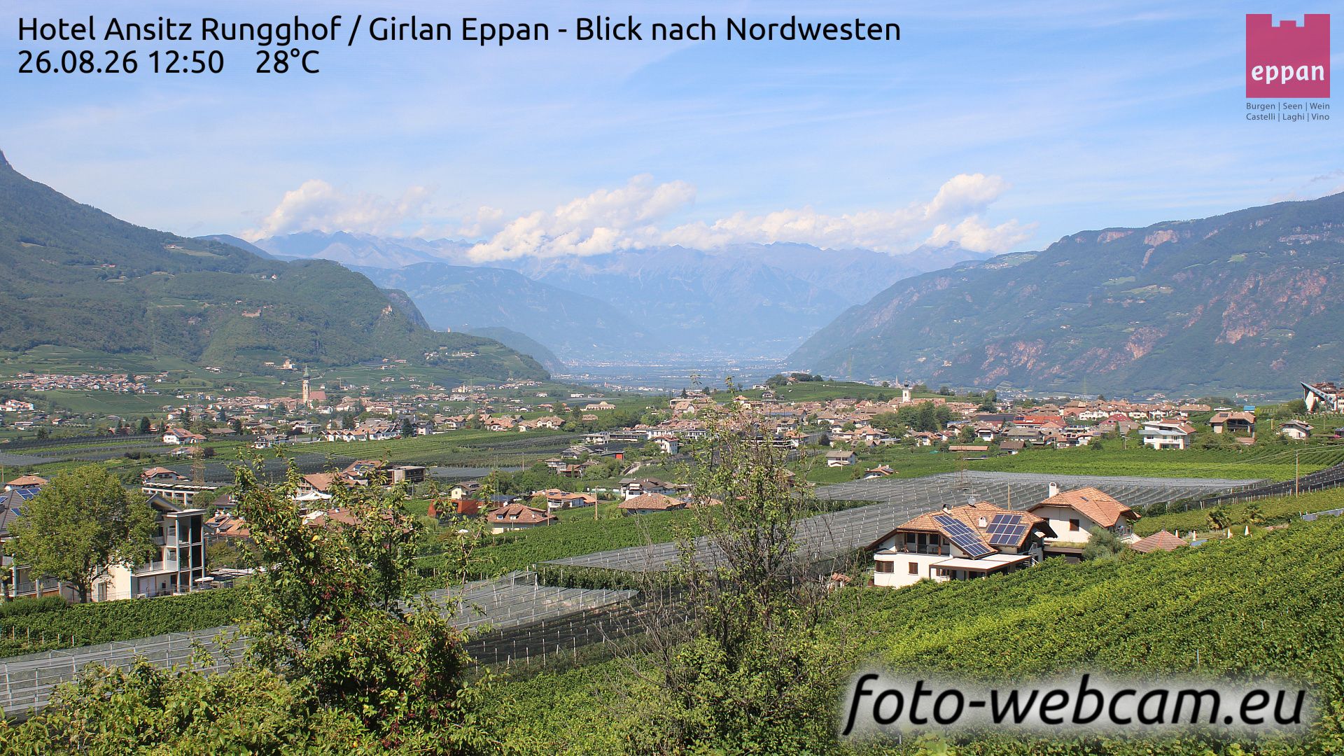 Traffic Cam Girlan - Cornaiano: Hotel Ansitz Rungghof - Eppan - Blick nach Nordwesten