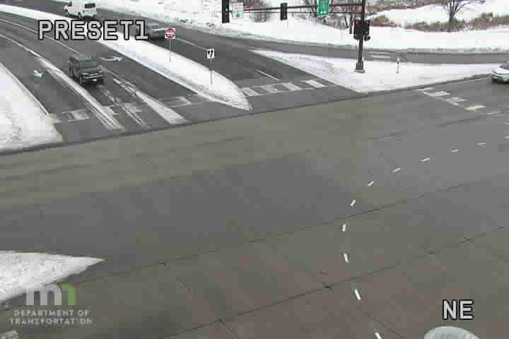 Traffic Cam Chanhassen: T.H. EB @ Market Blvd