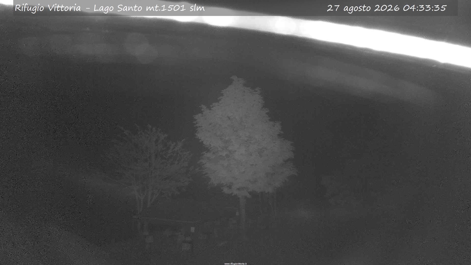 Traffic Cam Pievepelago › North-West: Rifugio Alpino Vittoria - monte Giovo - Lago Santo