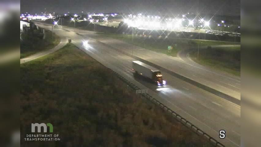 Traffic Cam Roseville: I-35W NB @ Co Rd D WB
