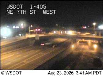 Traffic Cam Bellevue: I-405 at MP 13.7: NE 7th St, West