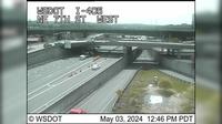 Bellevue: I-405 at MP 13.7: NE 7th St, West - Day time
