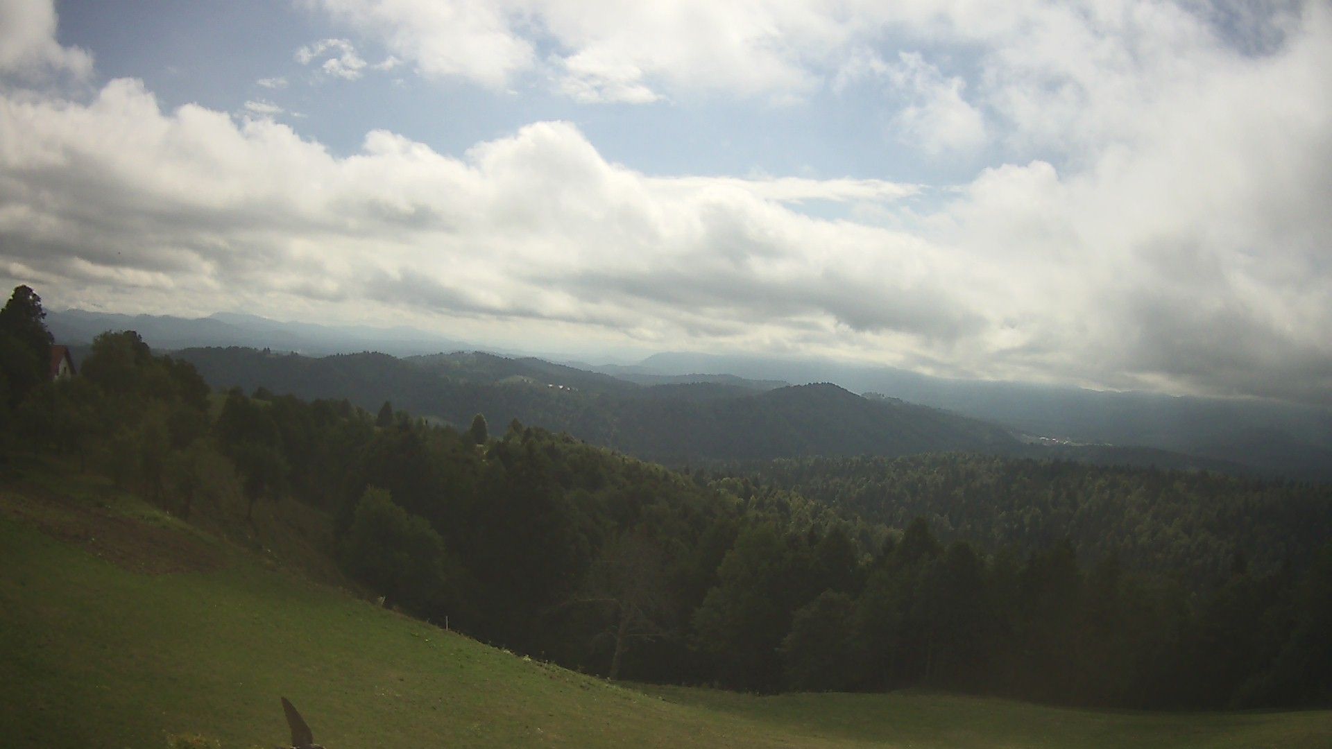 Traffic Cam Logatec › South-West: Medvedje Brdo