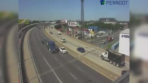 Traffic Cam South Philadelphia: I-95 @ EXIT 19 (I-76 EAST WALT WHITMAN BRIDGE/PACKER AVE)