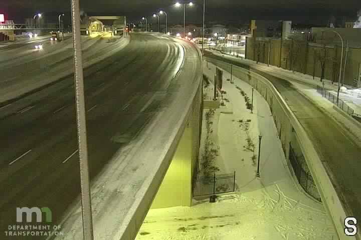 Traffic Cam Whittier: I-35W: I-35W SB @ 28th St