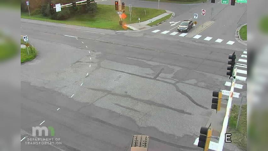 Traffic Cam Roseville: MN 51: T.H.51 SB @ Lydia Ave