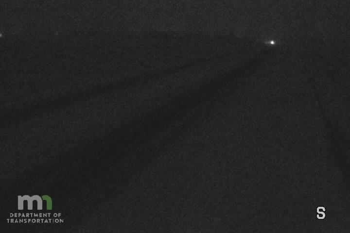 Traffic Cam River Point: I-35: I-35 SB @ 108th St SW (MP 31.2)