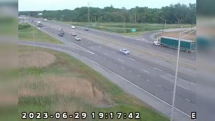 Traffic Cam Beattys Corner: US 421: 1-094-034-6-1-rwis @ US 421 (MICHIGAN CITY)