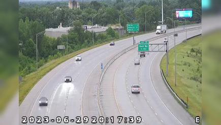 Traffic Cam Indianapolis: I-70: 1-070-075-5-1 MINNESOTA ST