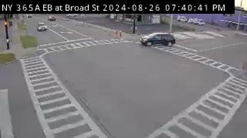 Traffic Cam City of Oneida › South: Route 365A at Broad St - Oneida