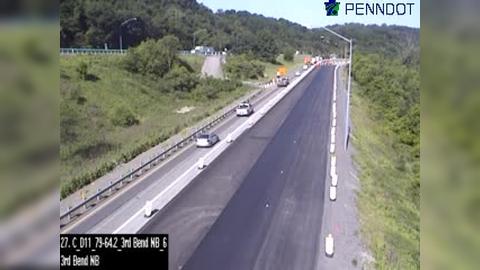 Traffic Cam Robinson Township: I-79 NB @ EXIT 64 (PA 51 CORAOPOLIS/MCKEES ROCKS)