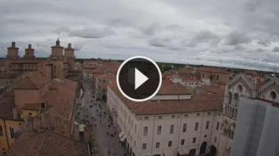 Preview delle webcam di Ferrara: corso martiri e castello