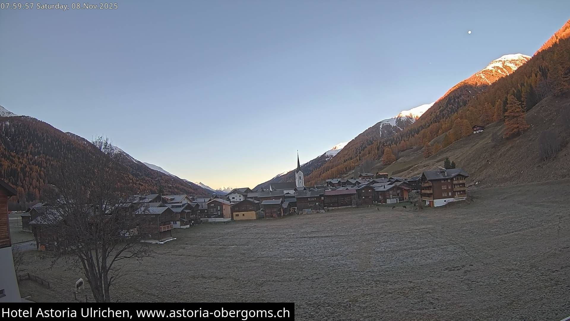 Ulrichen: Hotel Astoria mit Panoramablick über - Obergoms - Goms