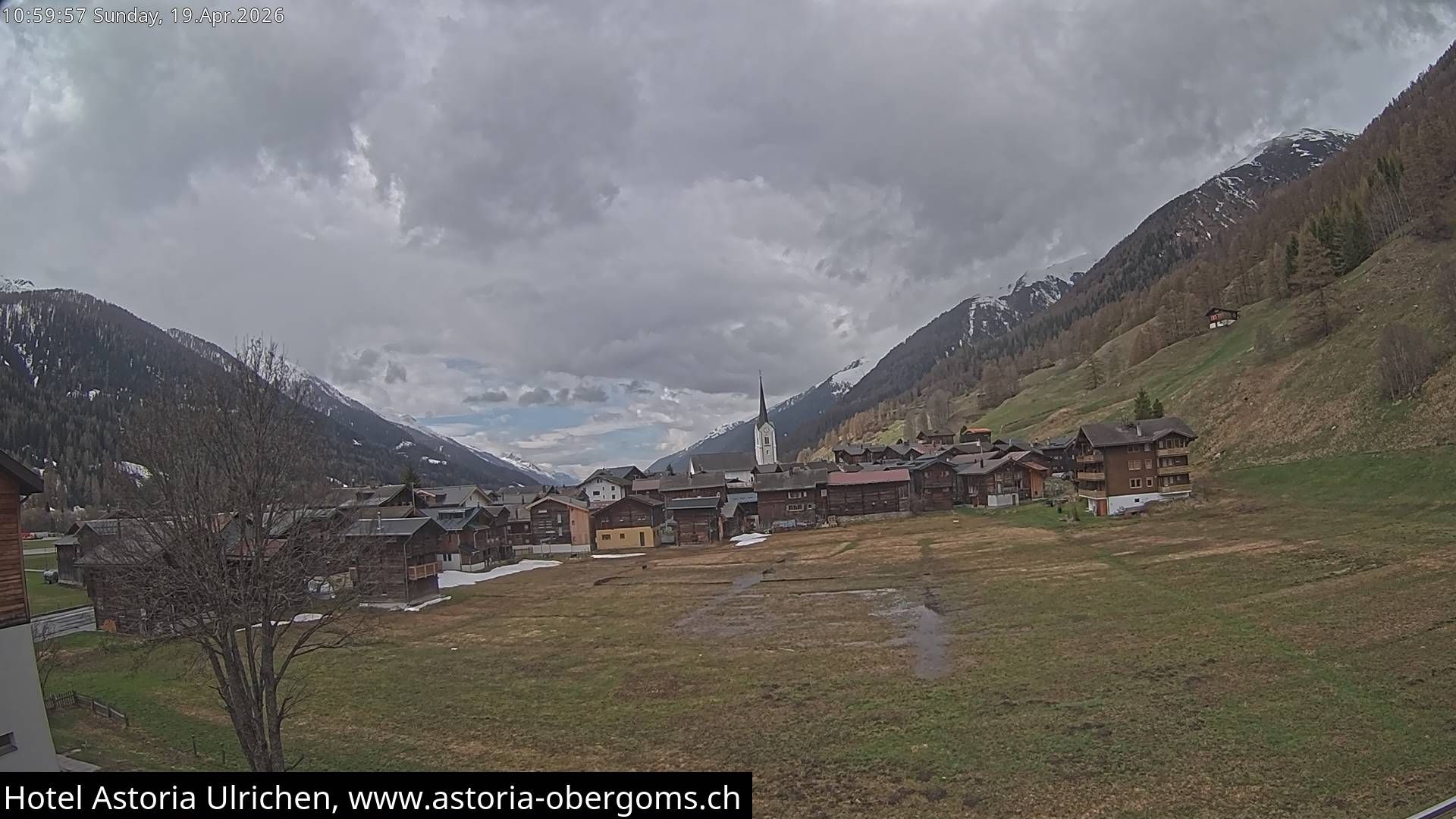 Ulrichen: Hotel Astoria mit Panoramablick über - Obergoms - Goms