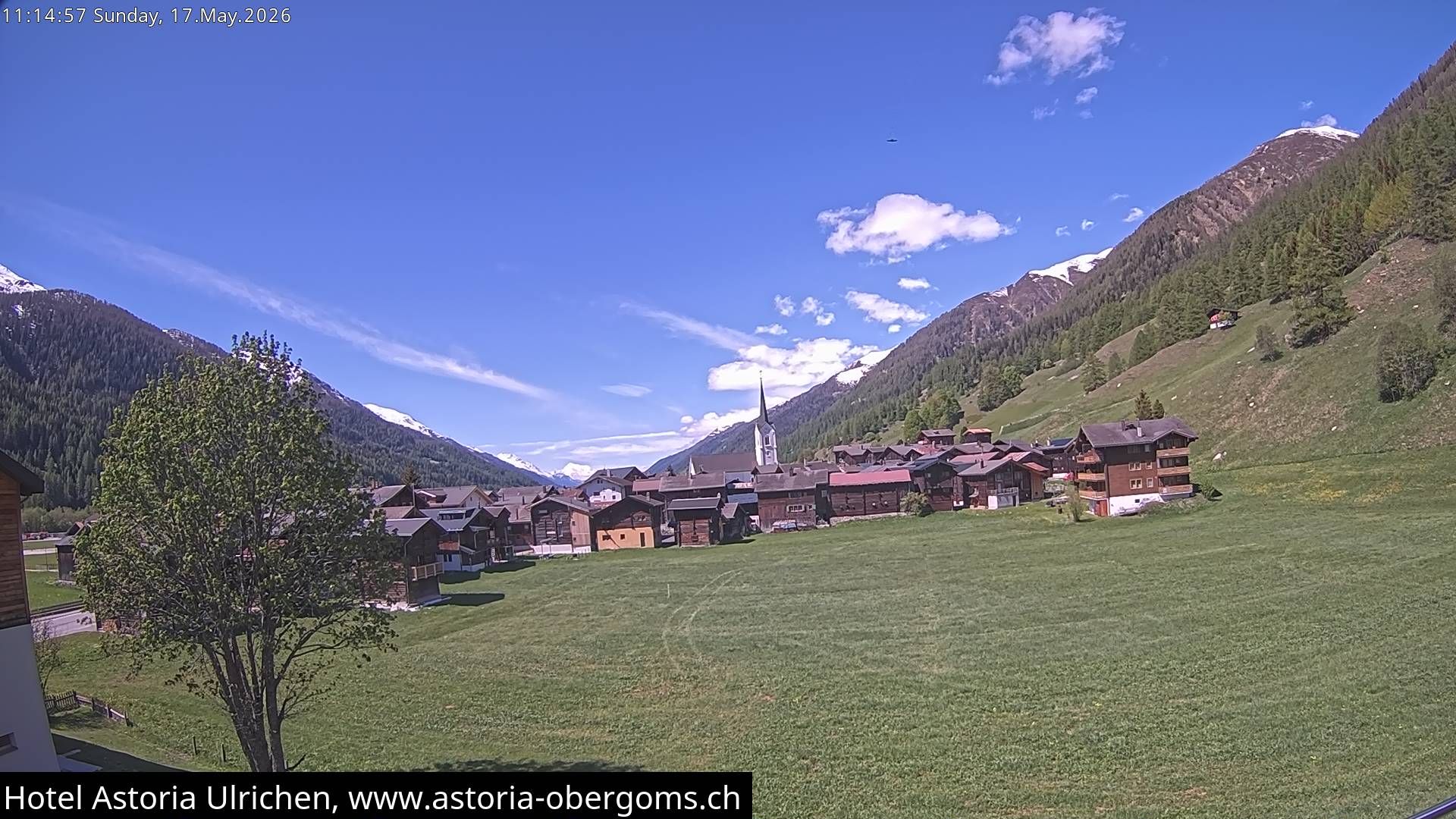 Ulrichen: Hotel Astoria mit Panoramablick über - Obergoms - Goms