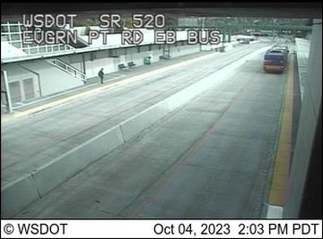 Traffic Cam Clyde Hill: SR 520 at MP 4.1: Evergreen Pt Rd, EB Bus