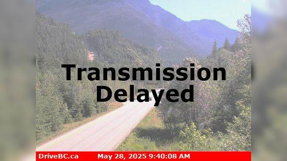 Traffic Cam Hope › East: , Hwy  at Othello, about  km east of - looking north