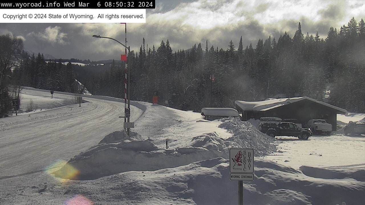 Traffic Cam Teton › East: Blackrock Ranger Station - EAST
