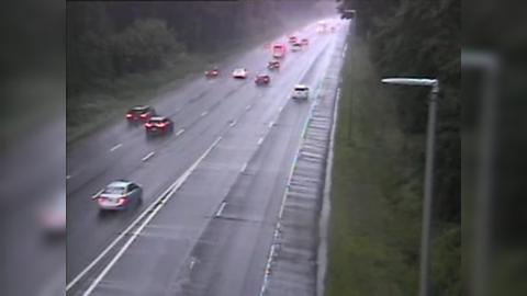 Traffic Cam Cromwell: CAM 108 - I-91 NB S/O Exit 23 - Rt. 9 NB on ramp to I-91 NB