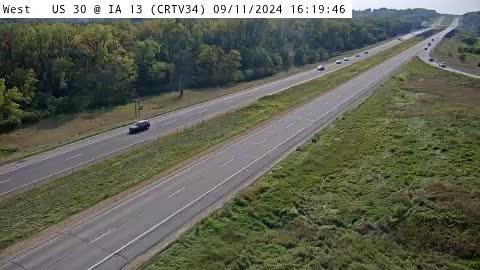 Traffic Cam Bertram: CR - US 30 @ IA 13 (34)